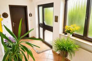 Ein Zuhause mit Charakter! Bungalow - Oase mit Einliegerwohnung und traumhaftem Garten – Die vollständige Adresse der Immobilie erhältst du vom Anbieter., 53881 Euskirchen – Vorschaubild 2