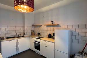 Helle, vollmöblierte 1,5-Zimmer-Wohnung mit 2 Balkonen in Düsseldorf-Derendorf – Weißenburgstraße 57, 40476 Derendorf, Düsseldorf – Vorschaubild 2