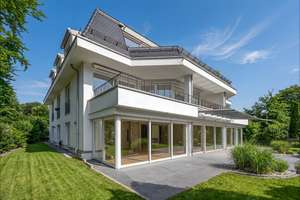 Premium-Wohnen mit „Haus-im-Haus“-Gefühl: Private Gartenresidenz am Nymphenburger Schlosspark – Die vollständige Adresse der Immobilie erhältst du vom Anbieter., 80639 Nymphenburg, München – Vorschaubild 2