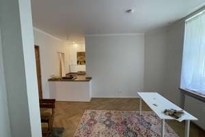 Erstbezug, Designrenovierte 1,5 Zimmer Altbau in ruhigem Hinterhof mit Balkon