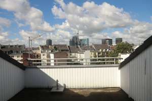 Unterbilk ++ Maisonette-Wohnung ++ Dachterrasse ++ Balkon ++ Einbauküche++40219 Düsseldorf