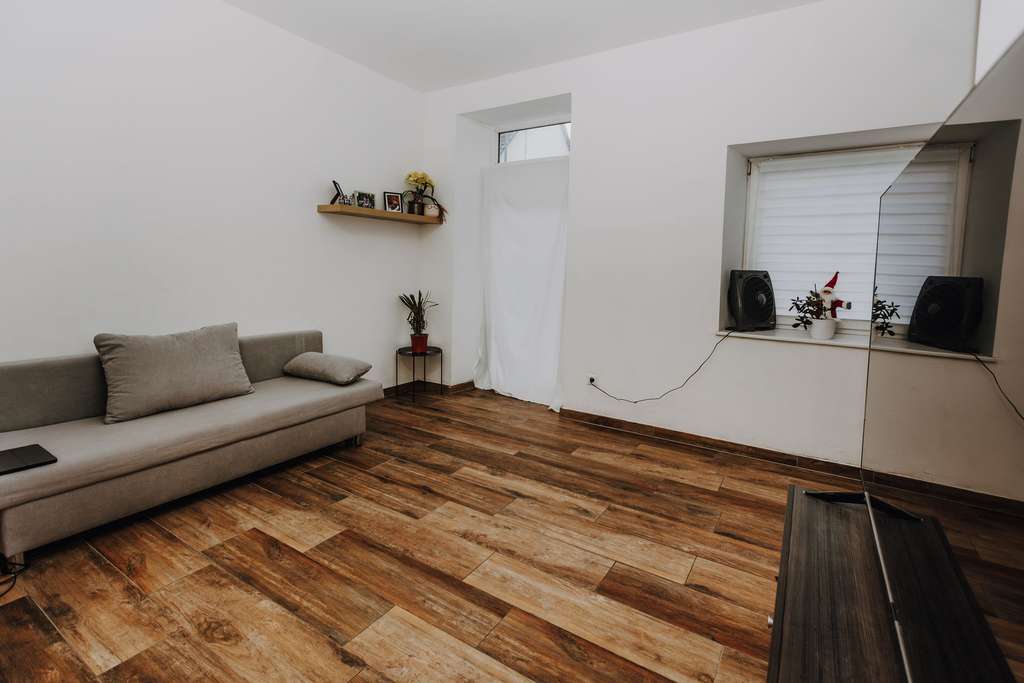 Immobilie in Prüm - 2 vollsanierte Wohnungen (2015) – stark nachgefragte Größen & hohe Wertstabilität - Bild 0