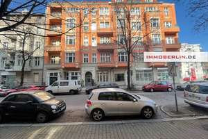 IMMOBERLIN.DE - Schöne Stuck-Altbauwohnung mit Südbalkon nahe dem Schlosspark – Die vollständige Adresse der Immobilie erhältst du vom Anbieter., 10585 Charlottenburg, Berlin – Vorschaubild 2