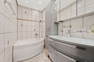 Property thumbnail 18