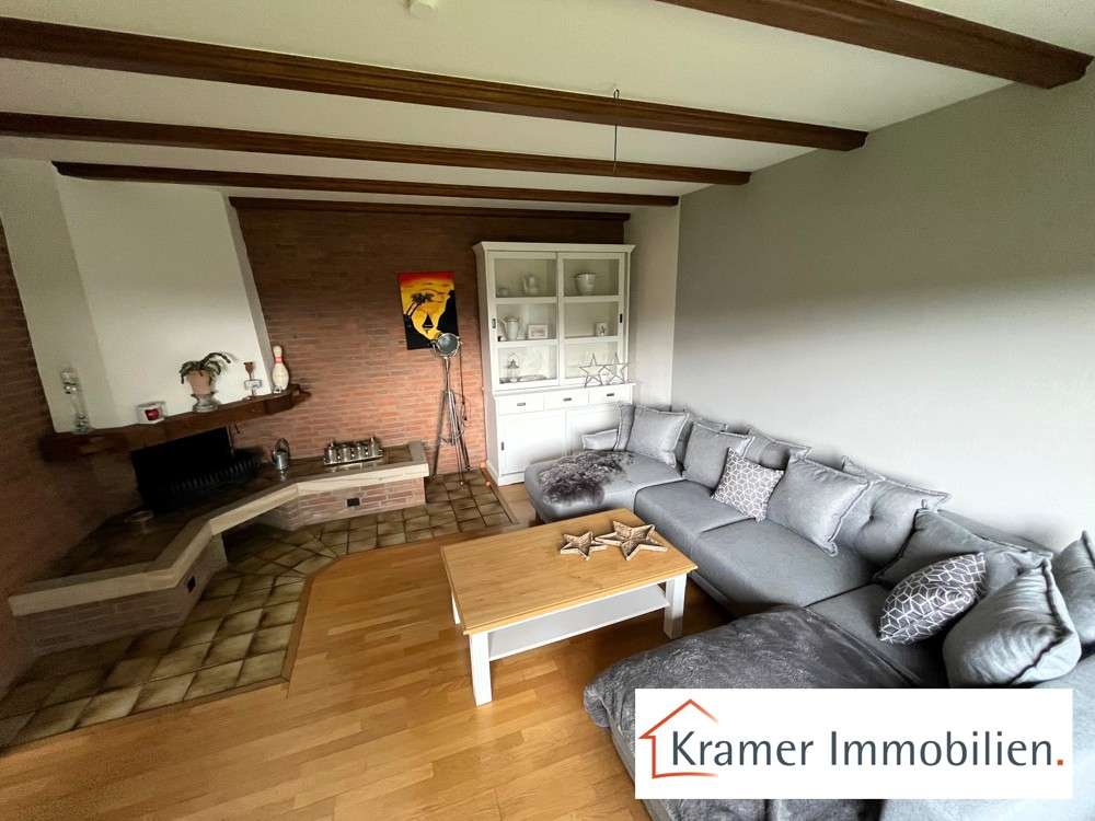 Immobilie in Varel - ### EINE GUTE HAUSBEUTE - in Hafennähe ! ### - Bild 1