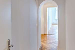 Stilvolle Altbauperle in Bestlage – 4 Zimmer mit Balkon im kernsanierten Jugendstilhaus! – Fliegenstraße 5, 80337 Am alten südlichen Friedhof, München – Vorschaubild 12