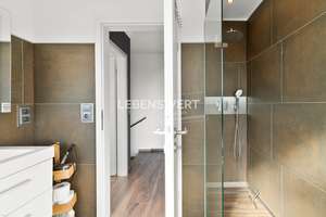 * Reserviert * Wohntraum auf zwei Ebenen – kernsanierte Maisonette-Wohnung – Die vollständige Adresse der Immobilie erhältst du vom Anbieter., 42655 Solingen-Mitte, Solingen – Vorschaubild 9
