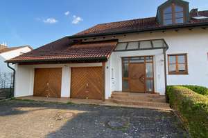 Charmantes Landhaus mit großem Garten, 7 Zimmern – ruhige Lage – Die vollständige Adresse der Immobilie erhältst du vom Anbieter., 84155 Bodenkirchen – Vorschaubild 3