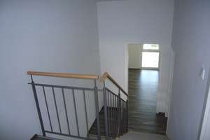 Modernes Reihenmittelhaus in Split-Level-Bauweise in Rückersdorf-Strengenberg – Laufer Str. 14c, 90607 Rückersdorf – Vorschaubild 2