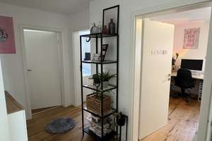 Charmante 3-Zimmer Dachgeschosswohnung in Stuttgart-Süd – Die vollständige Adresse der Immobilie erhältst du vom Anbieter., 70199 Heslach, Stuttgart – Vorschaubild 2