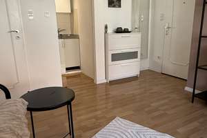 1-Zimmer-Appartement ,Altstadt, St. Sebald, modern möbliert mit Balkon  – Albrecht-Dürer-Platz 12, 90403 Altstadt, St. Sebald, Nürnberg – Vorschaubild 2