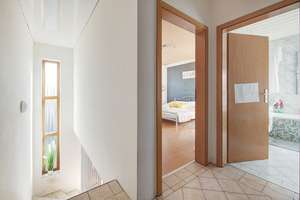 Geräumiges Einfamilienhaus mit traumhafter Dachterrasse! – Die vollständige Adresse der Immobilie erhältst du vom Anbieter., 56307 Dürrholz – Vorschaubild 8