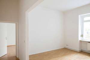 Bezugsfreie 2-Zimmer-Altbauwohnung im Prenzlauer Berg – zwischen Cafés, Boutiquen und Parks! – Driesener Straße 29, 10439 Prenzlauer Berg, Berlin – Vorschaubild 3
