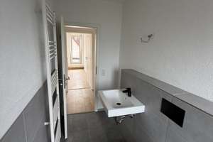 Kernsanierte 3-Zimmer-Wohnung mit Dachterrasse in Stuttgart-Untertürkheim – Sattelstraße 85, 70327 Untertürkheim (Ortsteil), Stuttgart – Vorschaubild 5