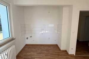 Charmante 2,5-Zimmer-Wohnung mit großer Wohnküche – frisch renoviert – Im Westerbruch 49, 45327 Essen – Vorschaubild 5