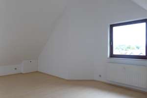 Teilvermietetes Zweifamilienhaus mit Einliegerwohnung und attraktiver Aufteilung! – Die vollständige Adresse der Immobilie erhältst du vom Anbieter., 63699 Kefenrod – Vorschaubild 5