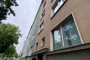 🏡 Ihr neues Zuhause: 3-Zimmer-Wohnung mit Balkon, EBK und Parkplatz – Brehmstraße 67, 40239 Düsseltal, Düsseldorf – Vorschaubild 3