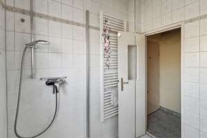 Bezugsfreie 2-Zimmer-Wohnung mit viel Potenzial in gefragter Lage von Berlin-Schöneberg – Die vollständige Adresse der Immobilie erhältst du vom Anbieter., 10789 Schöneberg, Berlin – Vorschaubild 6