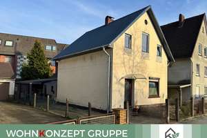Freistehendes Einfamilienhaus mit Entwicklungspotenzial und vielfältigen Ausbauoptionen