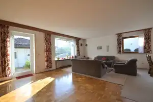 Bezugsfreie DHH mit Südausrichtung–Ideal für die kleine Familie in zentrumsnaher Lage von Penzberg! – Weilheim-Schongau (Kreis) – Vorschaubild 2