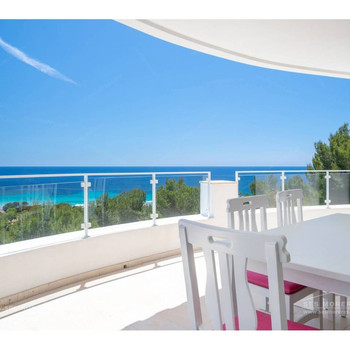 Exklusiver Chalet mit Meerblick und touristischer Lizenz in Santo Tomás