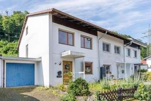 Solides Reihenendhaus mit viel Gestaltungsspielraum in Steinen-Höllstein – Die vollständige Adresse der Immobilie erhältst du vom Anbieter., 79585 Steinen – Vorschaubild 2