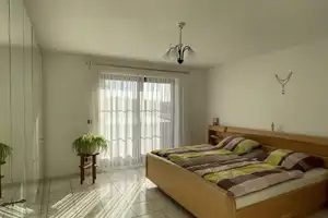 Gelegenheitskauf - Neueres Zweifamilienhaus mit PV-Anlage in Kelheim-Thaldorf - Baujahr 2001 – Kelheim (Kreis) – Vorschaubild 11