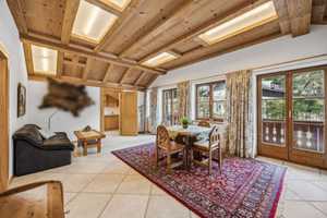 Luxuriöse Villa im Alpenstil mit großem, repräsentativem Anwesen in Top-Lage – Rosenheim (Kreis) – Vorschaubild 22