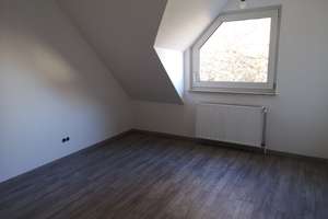 3-Zimmer-DG-Wohnung mit großem Balkon in Solingen-Gönrath – Die vollständige Adresse der Immobilie erhältst du vom Anbieter., 42655 Solingen-Mitte, Solingen – Vorschaubild 5