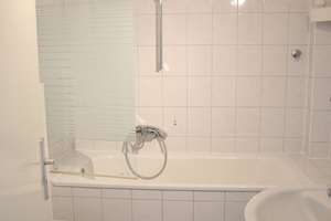 2,5 Raum Wohnung, große Räume, große Wohnküche, WG geeignet. Einbauküche. – Kölner Straße 66, 45145 Frohnhausen, Essen – Vorschaubild 5