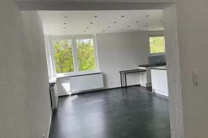 Charmantes Einfamilienhaus mit Einliegerwohnung, großer Garage und Garten – Die vollständige Adresse der Immobilie erhältst du vom Anbieter., 42859 Blumental, Remscheid – Vorschaubild 6