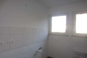 Bezugsfertig renovierte 2-Zimmerwohnung mit Balkon im EG (Hochparterre)! – Am Teichstück 40, 45309 Schonnebeck, Essen – Vorschaubild 5