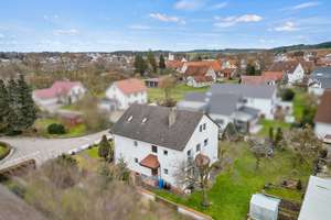 Gepflegtes 3-Familienhaus (285 m² Wohnfläche) in Mietingen zu verkaufen **provisionsfrei** – Weiherstraße 9, 88487 Mietingen – Vorschaubild 2