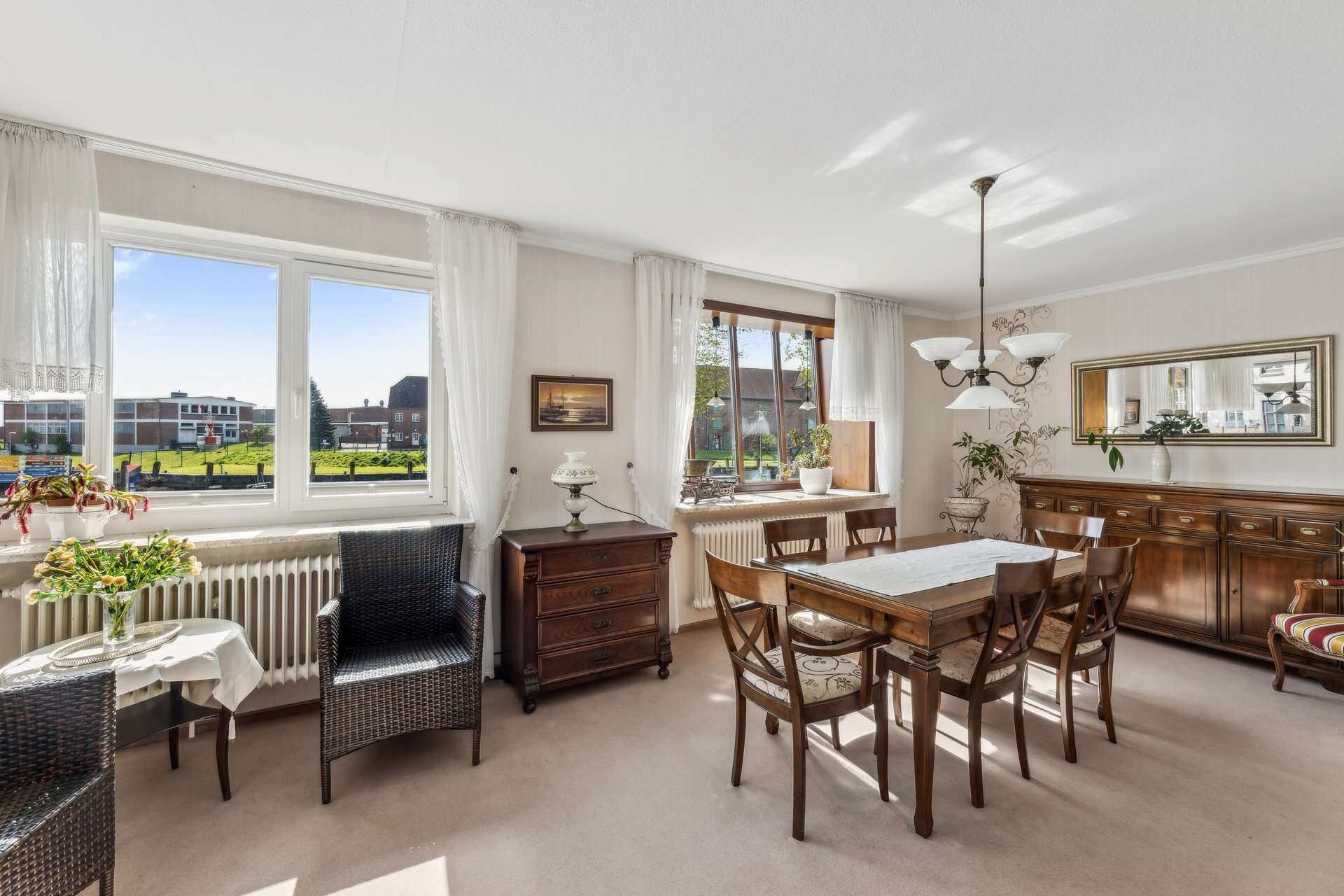 Immobilie in Tönning - Perfekt um den Anker zu werfen! | Gemütliches Einfamilienhaus direkt am historischen Hafen - Bild 0