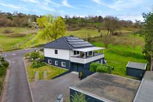 MANNELLA *Geschmack. Moderne. Ruhe.* exklusiv saniertes Einfamilienhaus am Naturschutz – Die vollständige Adresse der Immobilie erhältst du vom Anbieter., 53773 Hennef (Sieg) – Vorschaubild 1