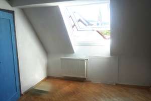 Älteres Wohnhaus in einer Anliegerstraße im Wohngebiet Igersheim – Die vollständige Adresse der Immobilie erhältst du vom Anbieter., 97999 Igersheim – Vorschaubild 32