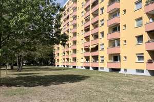  Bezugsfreie 3-Zi.-Investmentchance | Loggia | Aufzug – 80995 Lerchenau-West, München – Vorschaubild 1