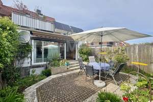 Saniertes Reihenendhaus mit Garage in Groß-Buchholz