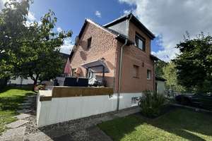 Charmantes Einfamilienhaus in Rudow – Einmalige Gelegenheit! – Die vollständige Adresse der Immobilie erhältst du vom Anbieter., 12357 Rudow, Berlin – Vorschaubild 1