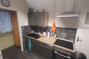 Top gepflegte 4 Zimmer,hell,guter Schnitt,WC&Bad getrennt,Keller,gute Fenster,1a-Lage,EBK-Übernahme – Kissinger Strasse 62, 70372 Seelberg, Stuttgart – Vorschaubild 8