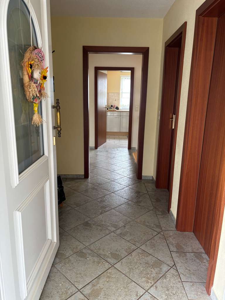 Immobilie in Oberdachstetten - Preiswertes 5-Raum-Haus in Oberdachstetten 110 m² Wfl., 784 m² - Bild 4