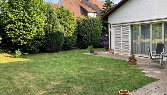 Bild von BIETERVERFAHREN: Leerstehendes Zweifamilienhaus (Option zum Einfamiliehaus) auf idyll. Grundstück!