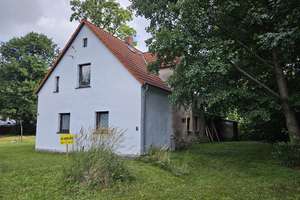 Entkerntes Einfamilienhaus in idyllischer Lage – Die vollständige Adresse der Immobilie erhältst du vom Anbieter., 2923 Horka – Vorschaubild 1