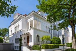 Historische Stadtvilla mit großem Raumangebot