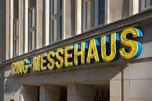 "Eleganz & Raumgefühl – 4 Zimmer im historischen Ringmessehaus mit Stellplatz"