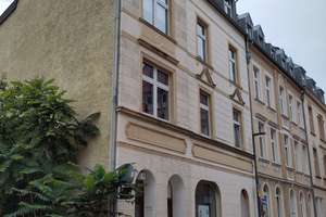 2-Zimmer Wohnung mit EBK, Balkon und Stellplatz im hübschen Altbau in Leverkusen-Wiesdorf