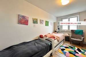 IMMOBERLIN.DE - Top-Ausblicke ins Naturgebiet! Feines Reihenhaus mit Westterrassen & -garten – Die vollständige Adresse der Immobilie erhältst du vom Anbieter., 12524 Altglienicke, Berlin – Vorschaubild 5