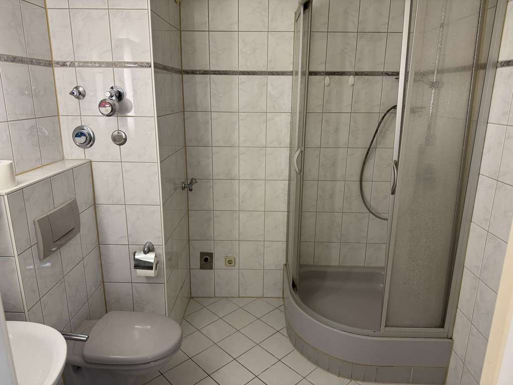 Immobilie in Sandhausen - Großzügig geschnittene 2-Zimmer Wohnung in ruhiger Lage - Bild 2