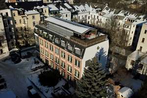 versteckte Kiezwohnung in einer umgebauten Fabrik im Stadtteil Schlosschemnitz