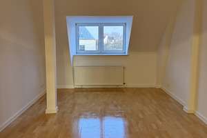 Helle 3-Zimmer Dachgeschosswohnung in Hamburg-Altona-Nord – Alsenplatz 3, 22769 Altona-Nord, Hamburg – Vorschaubild 4